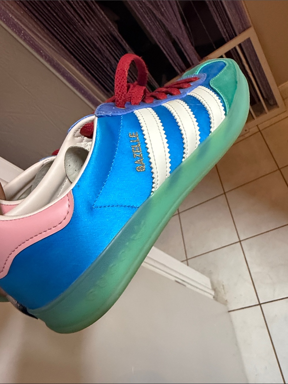 Gucci Blue, Pink & Green Colorblock Low-Top Sneakers - Picture 4 of 4
